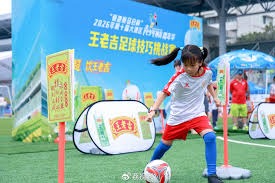 马德里竞技逆转赫罗纳展现强大实力